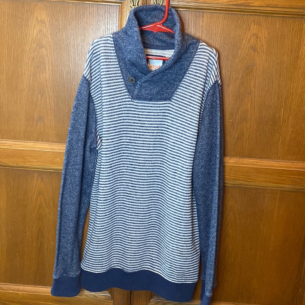 Boys Size M 8/10 blue striped Winter long sleeved jacket.  Cat & Jack